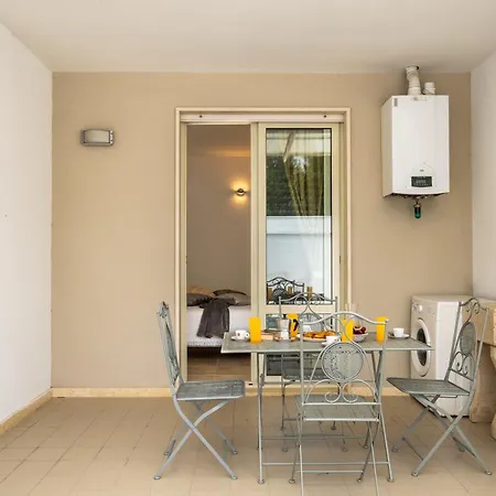 Iris In Salento Otranto